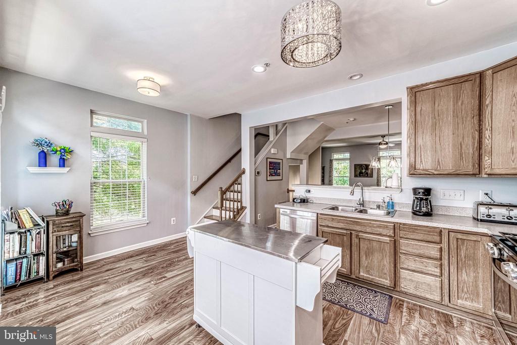 5807 PEARSON LANE