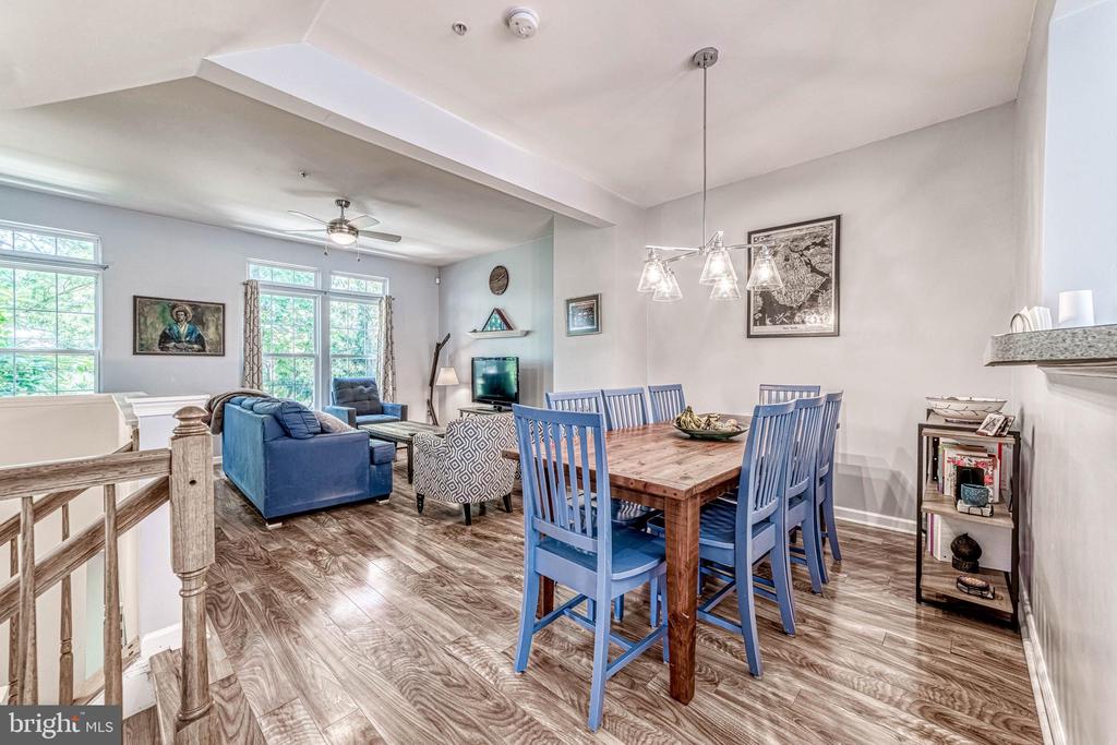 5807 PEARSON LANE