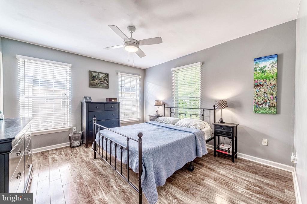 5807 PEARSON LANE