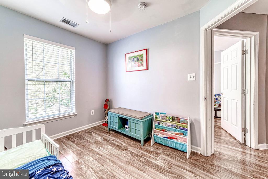 5807 PEARSON LANE