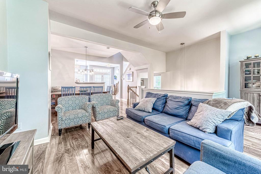 5807 PEARSON LANE