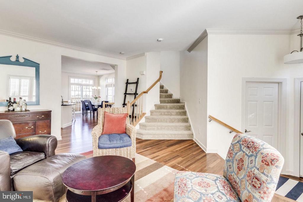 901 HARRISON CIRCLE