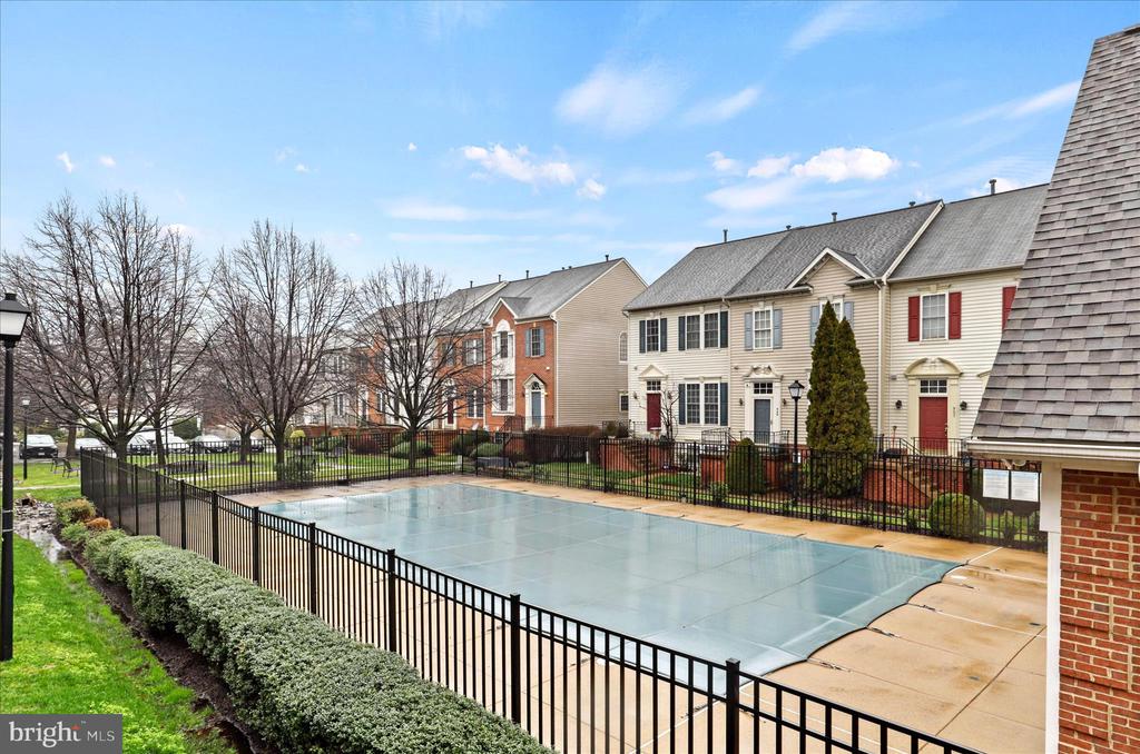 901 HARRISON CIRCLE