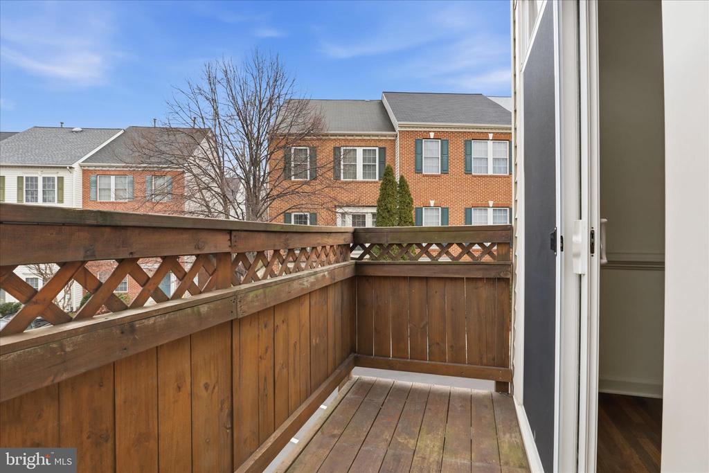 901 HARRISON CIRCLE