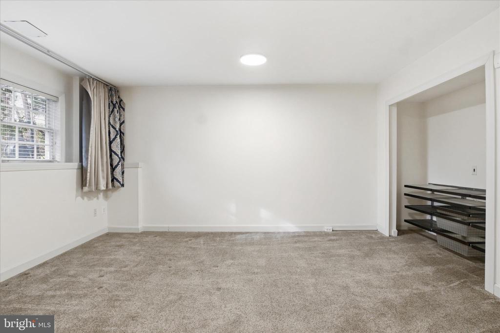 901 HARRISON CIRCLE