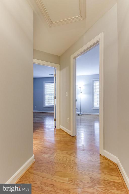 953 HARRISON CIRCLE