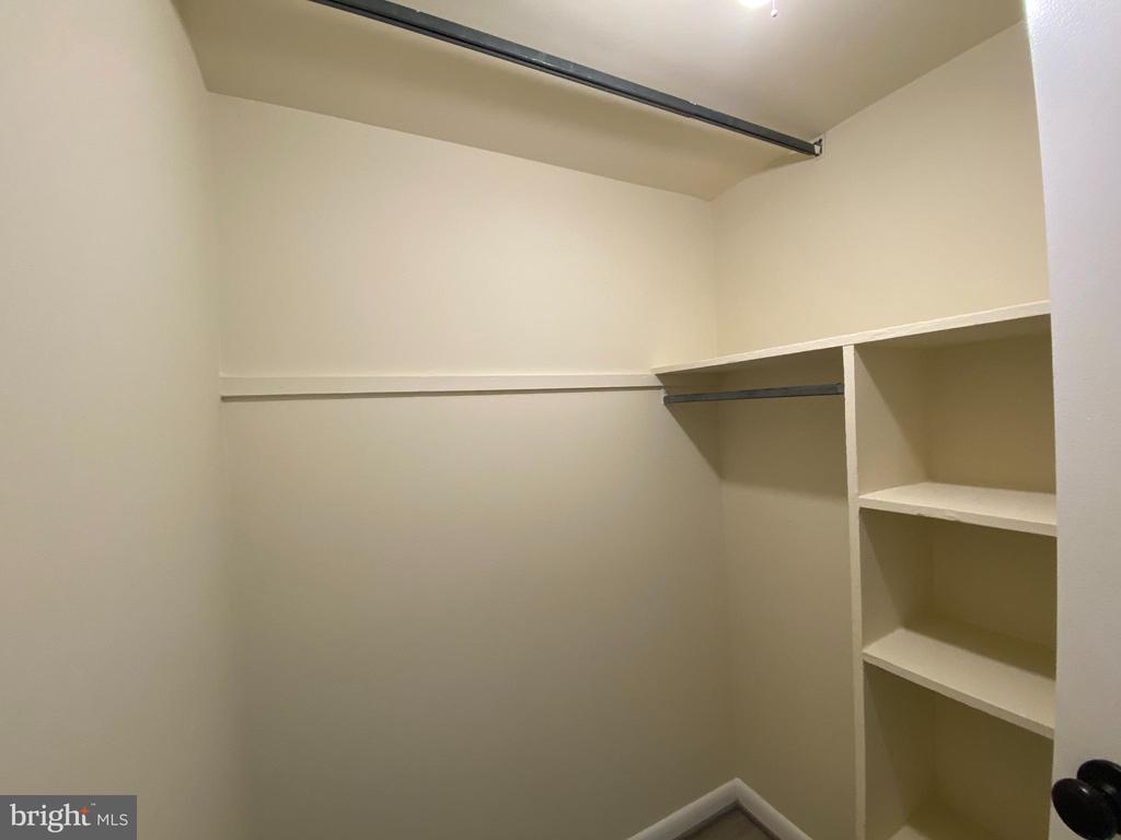 301 N BEAUREGARD STREET N Unit: 122