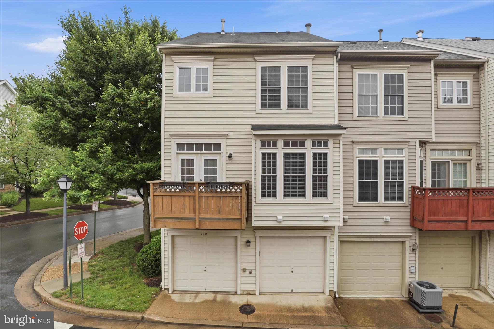 918 HARRISON CIRCLE