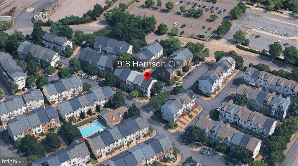 918 HARRISON CIRCLE