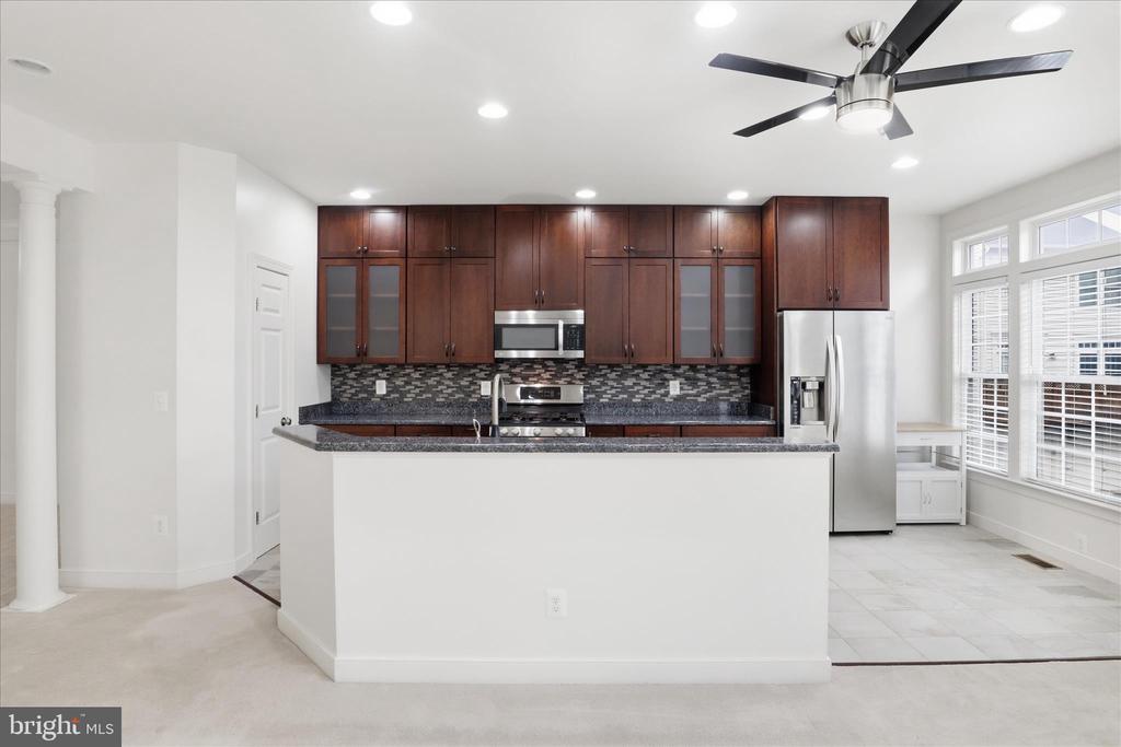918 HARRISON CIRCLE