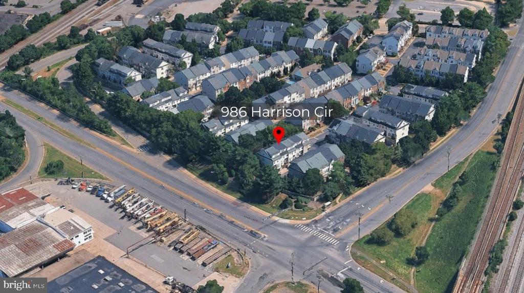 986 HARRISON CIRCLE
