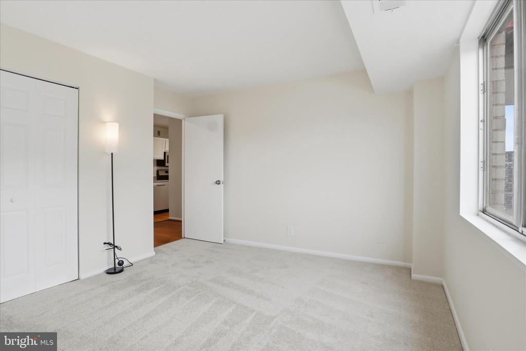 5340 HOLMES RUN PARKWAY Unit: 904