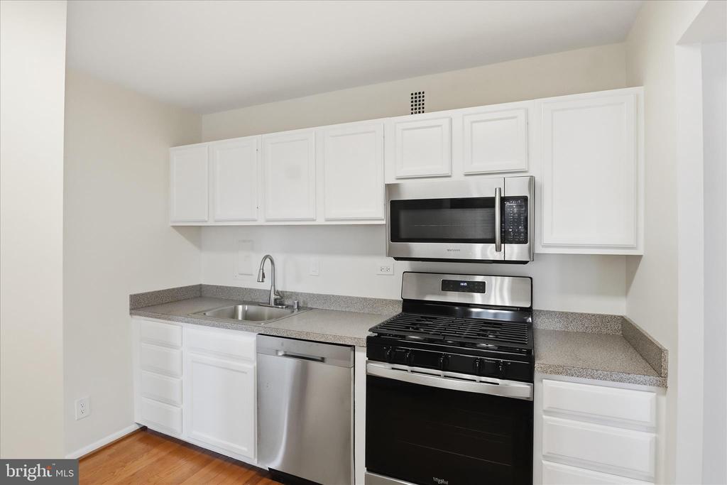 5340 HOLMES RUN PARKWAY Unit: 904