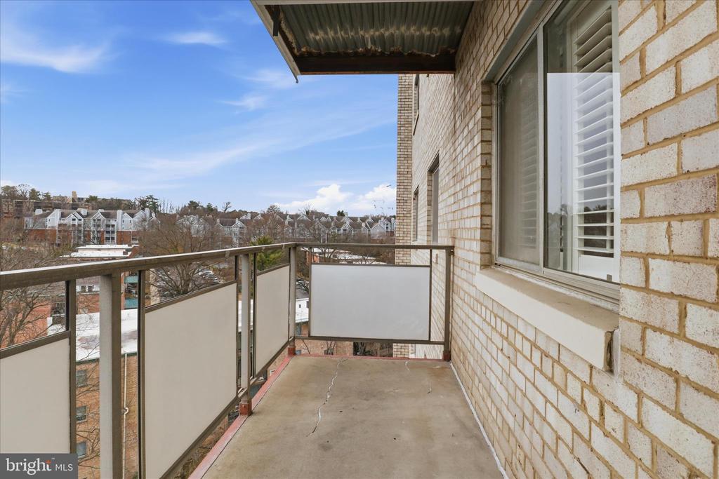 5340 HOLMES RUN PARKWAY Unit: 904