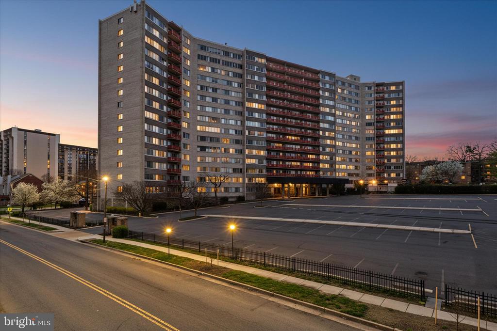 5340 HOLMES RUN PARKWAY Unit: 904
