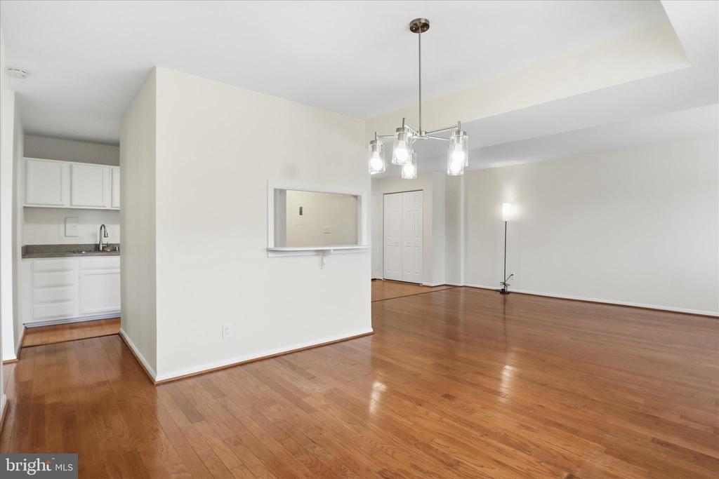 5340 HOLMES RUN PARKWAY Unit: 904