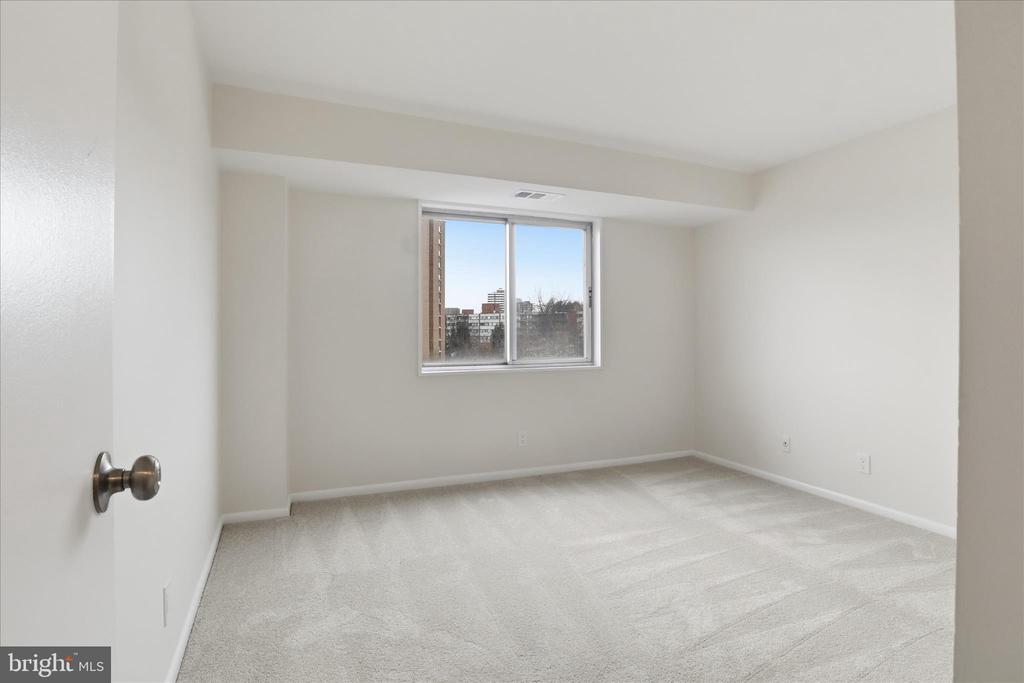 5340 HOLMES RUN PARKWAY Unit: 904