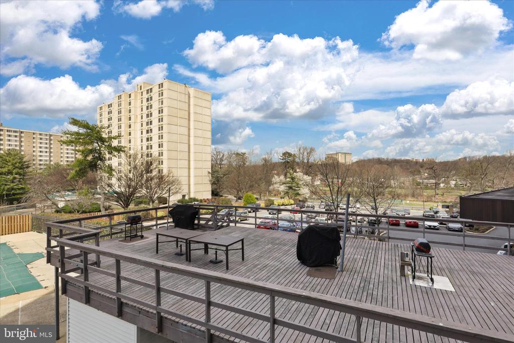 5340 HOLMES RUN PARKWAY Unit: 904
