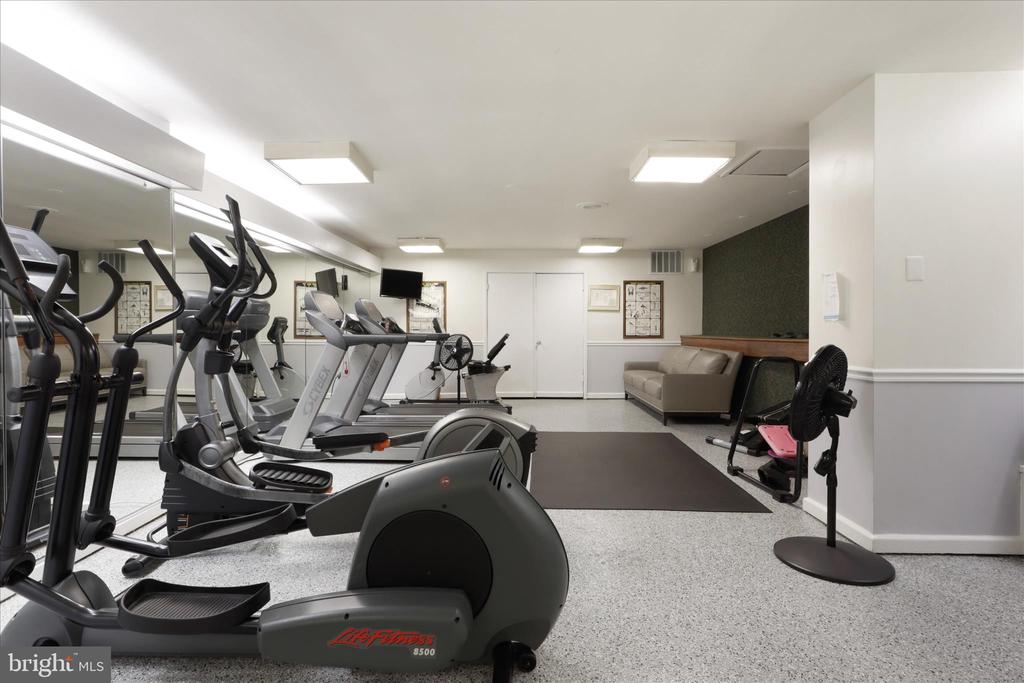 5340 HOLMES RUN PARKWAY Unit: 904
