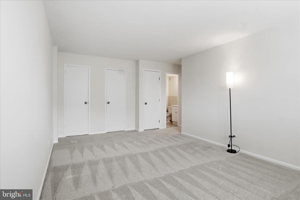 5340 HOLMES RUN PARKWAY Unit: 904
