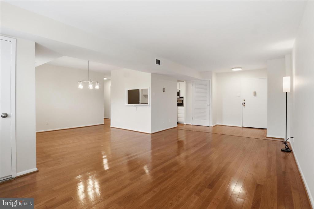 5340 HOLMES RUN PARKWAY Unit: 904