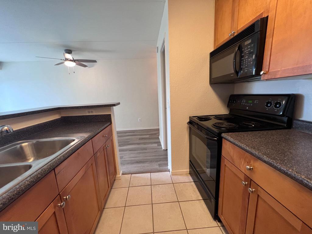 75 S REYNOLDS STREET Unit: 304