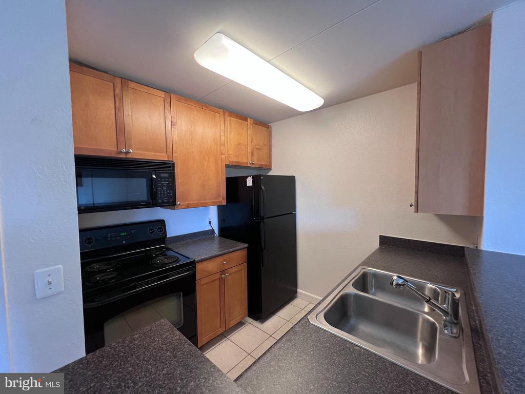 75 S REYNOLDS STREET Unit: 304