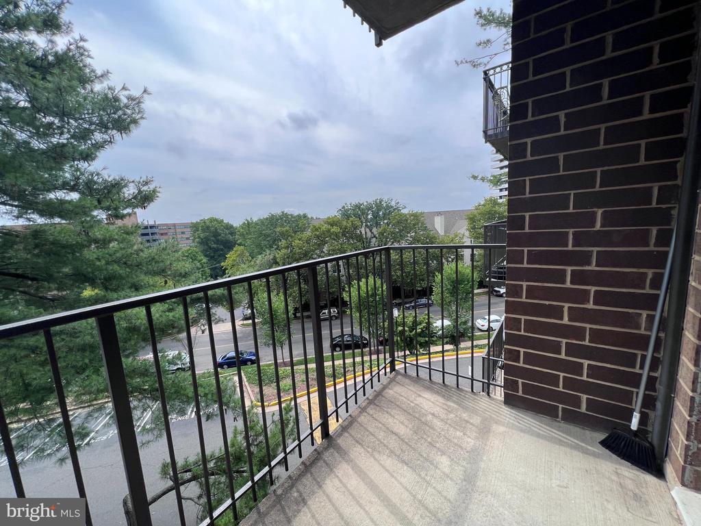 75 S REYNOLDS STREET Unit: 304