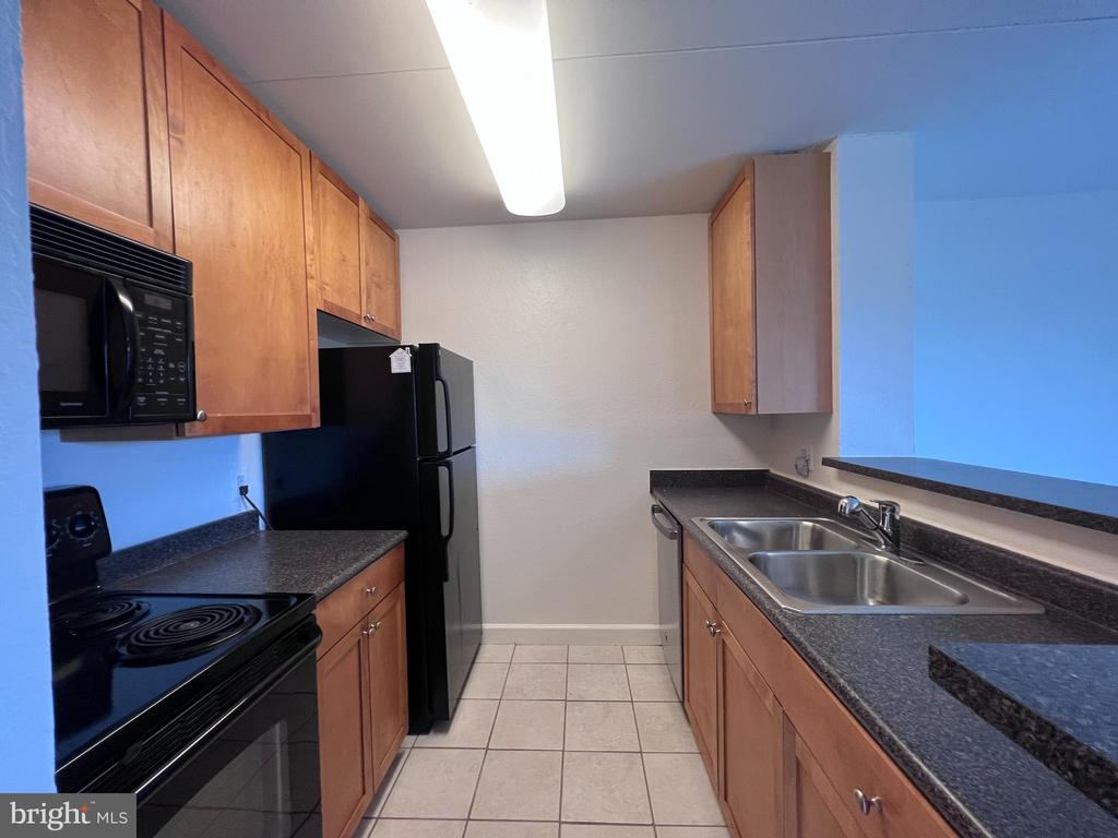 75 S REYNOLDS STREET Unit: 304