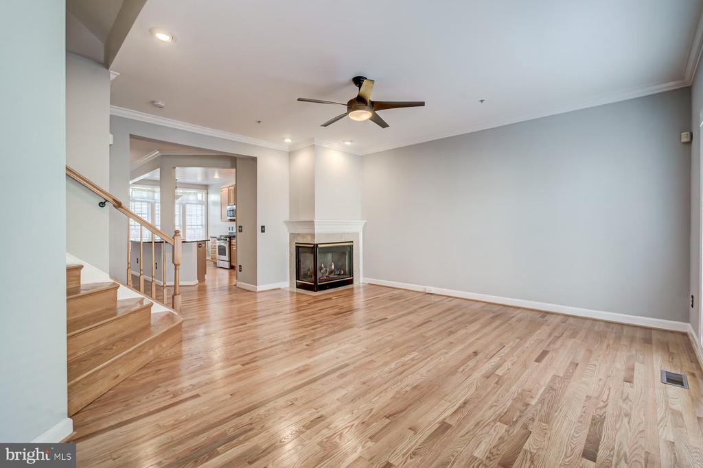 5820 PEARSON LANE
