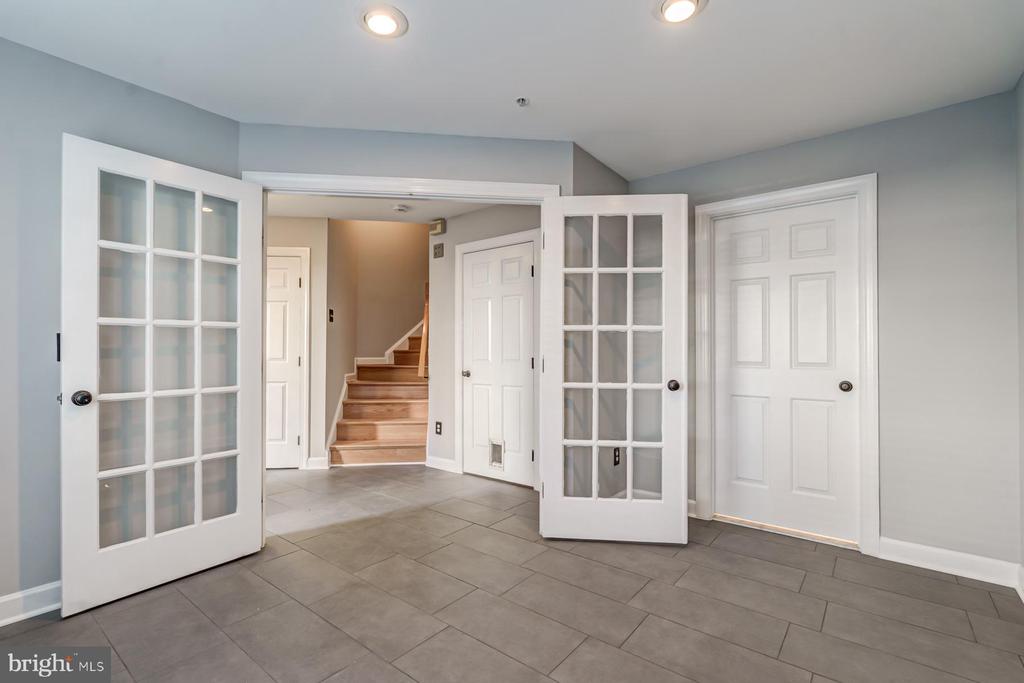 5820 PEARSON LANE
