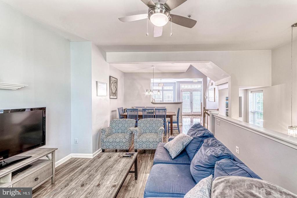 5807 PEARSON LANE