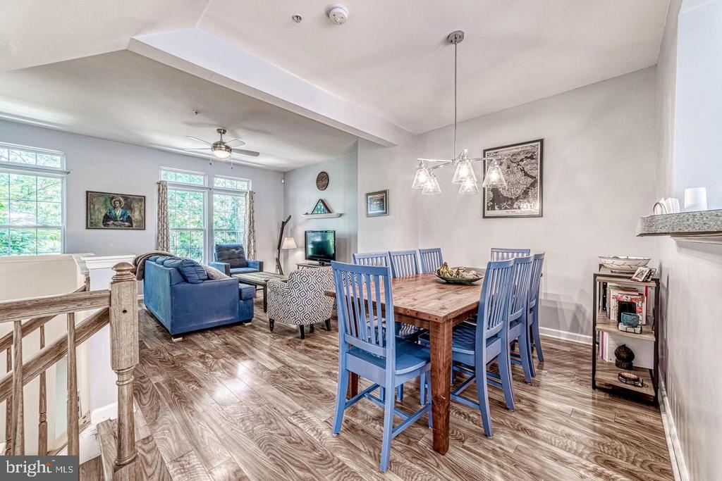 5807 PEARSON LANE