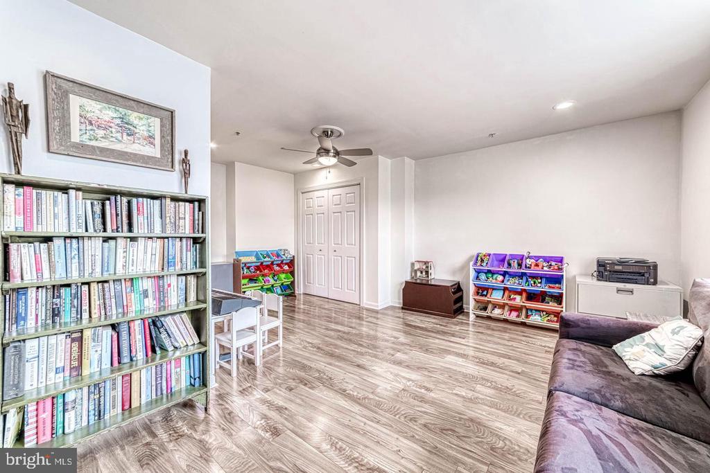 5807 PEARSON LANE