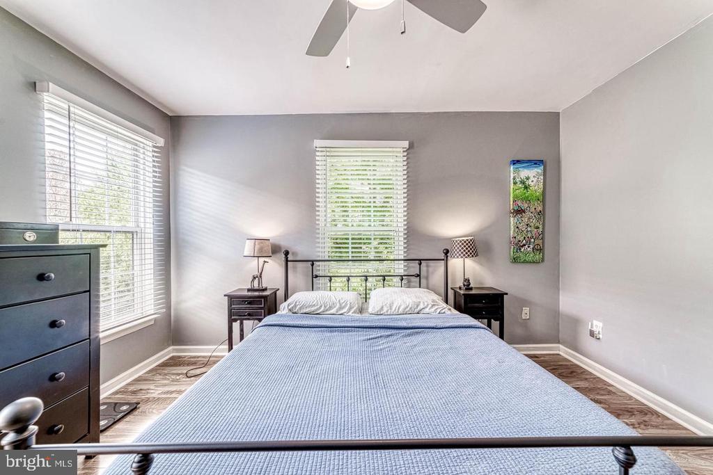 5807 PEARSON LANE