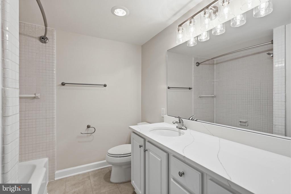 10570 MAIN STREET 302