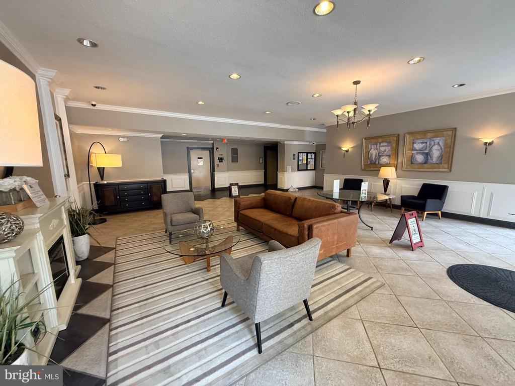 10570 MAIN STREET 302