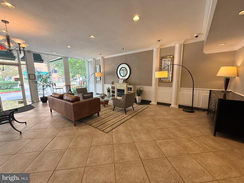 10570 MAIN STREET 302