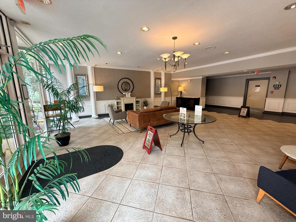 10570 MAIN STREET 302