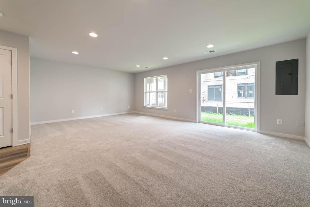 6227 ALMERICO PL