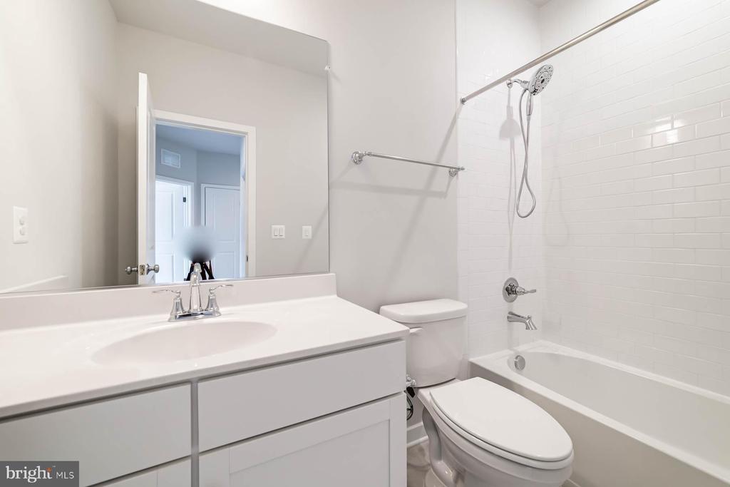6227 ALMERICO PL