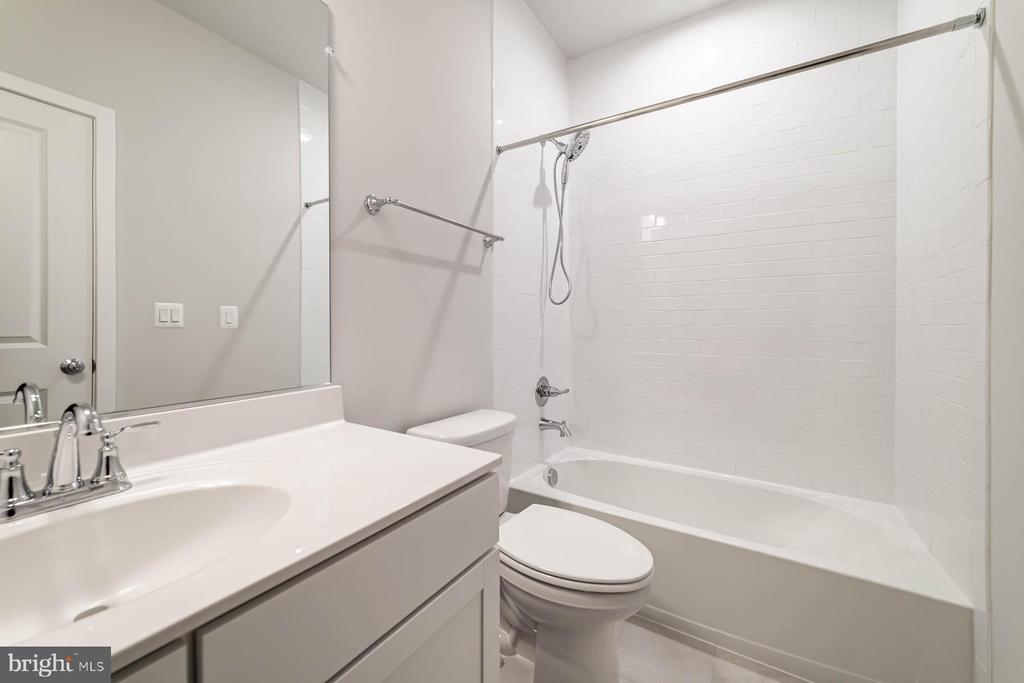 6227 ALMERICO PL