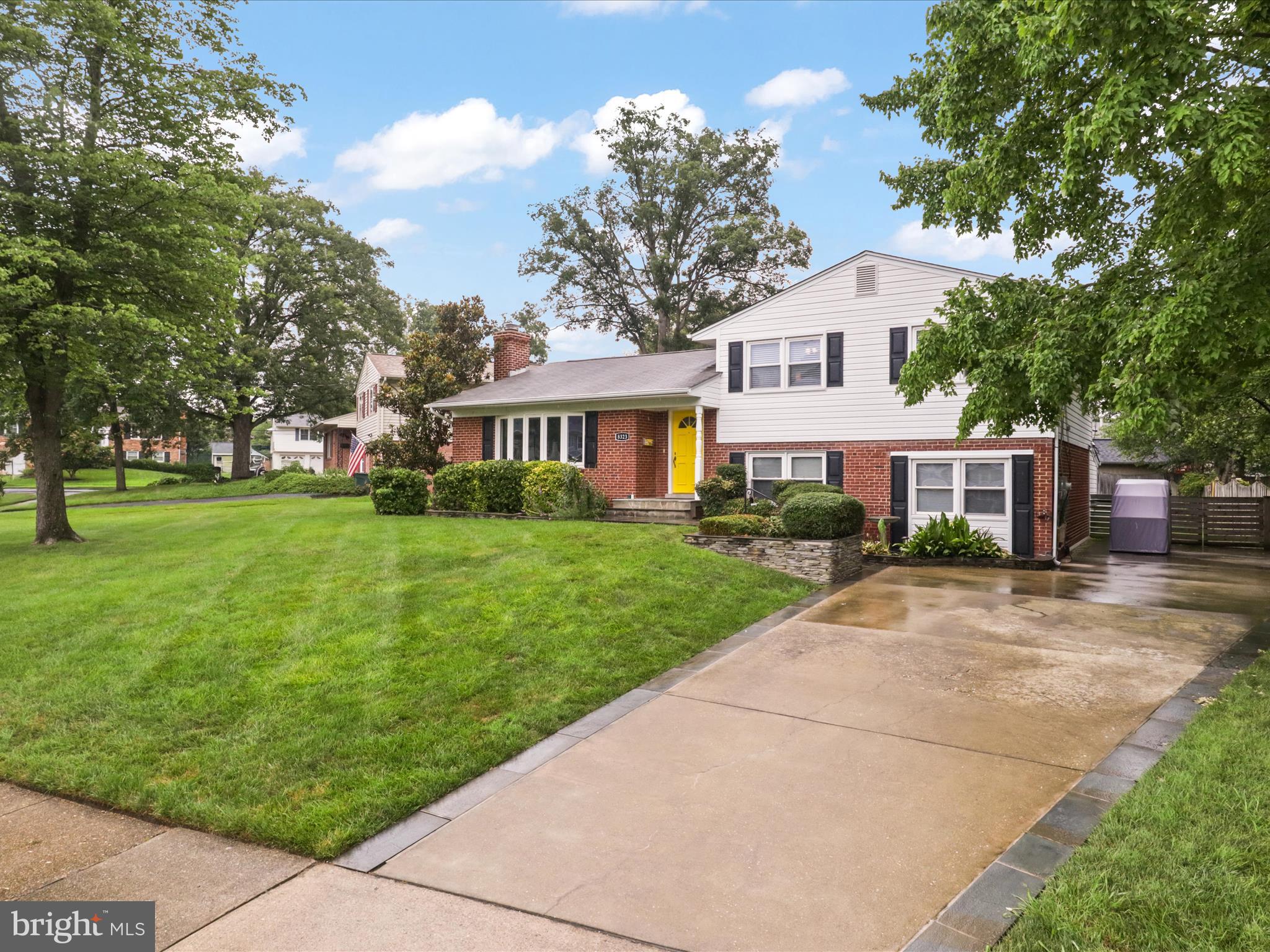 8323 Blowing Rock Rd