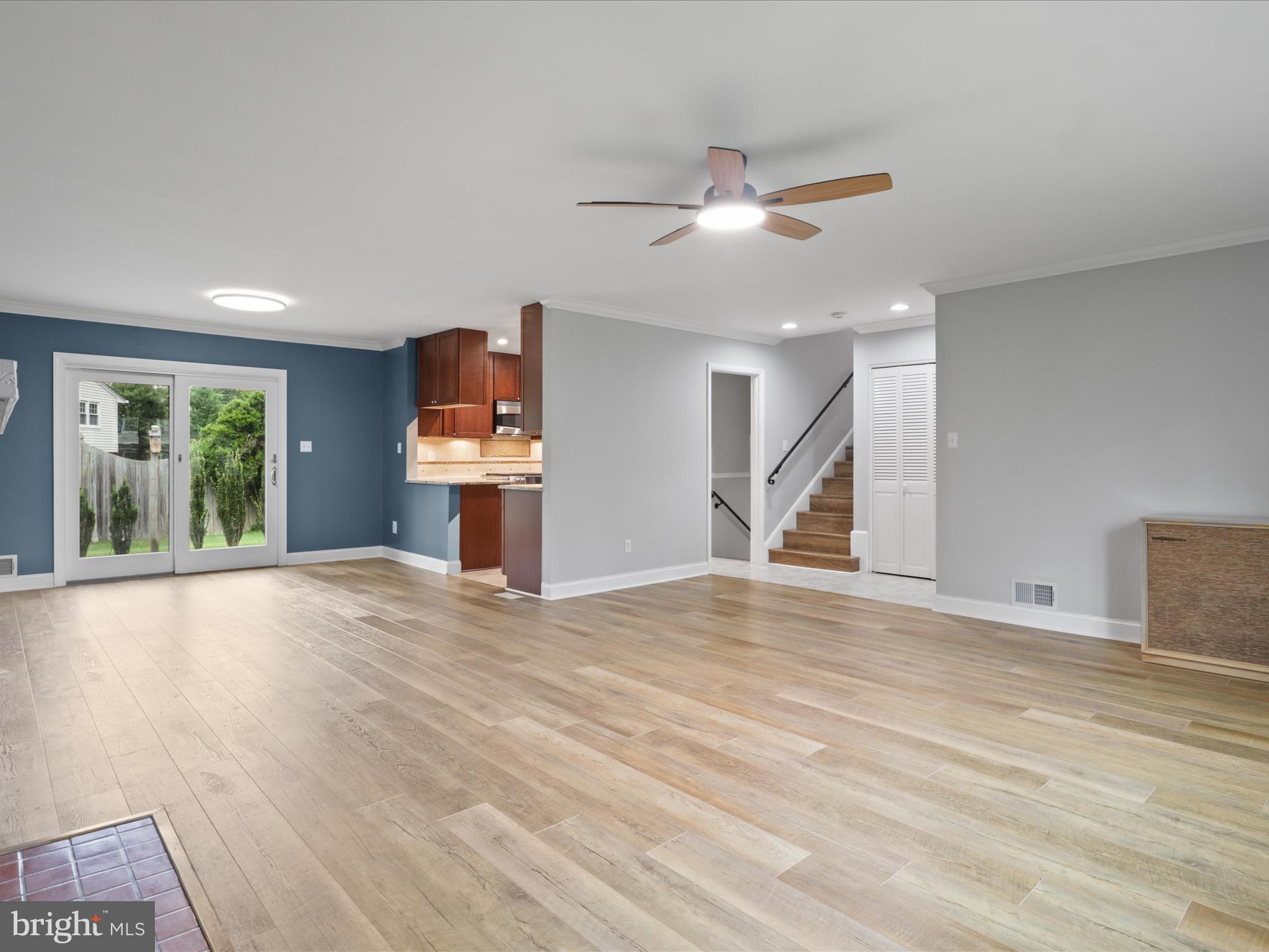 8323 Blowing Rock Rd