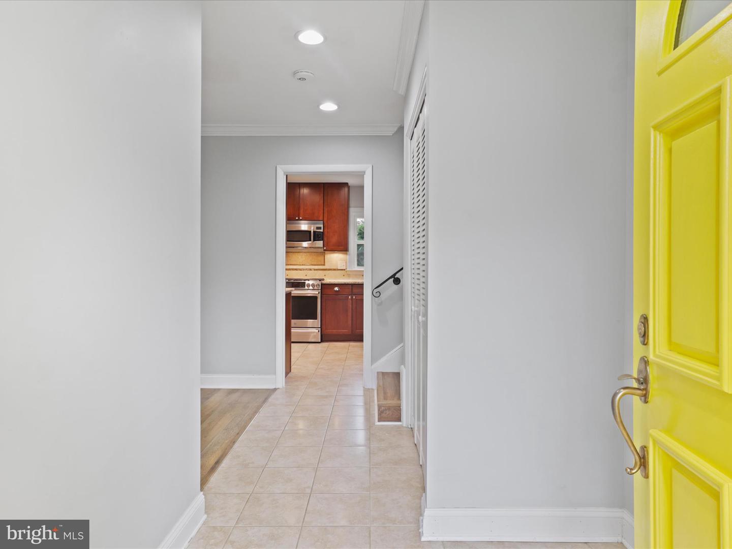 8323 Blowing Rock Rd
