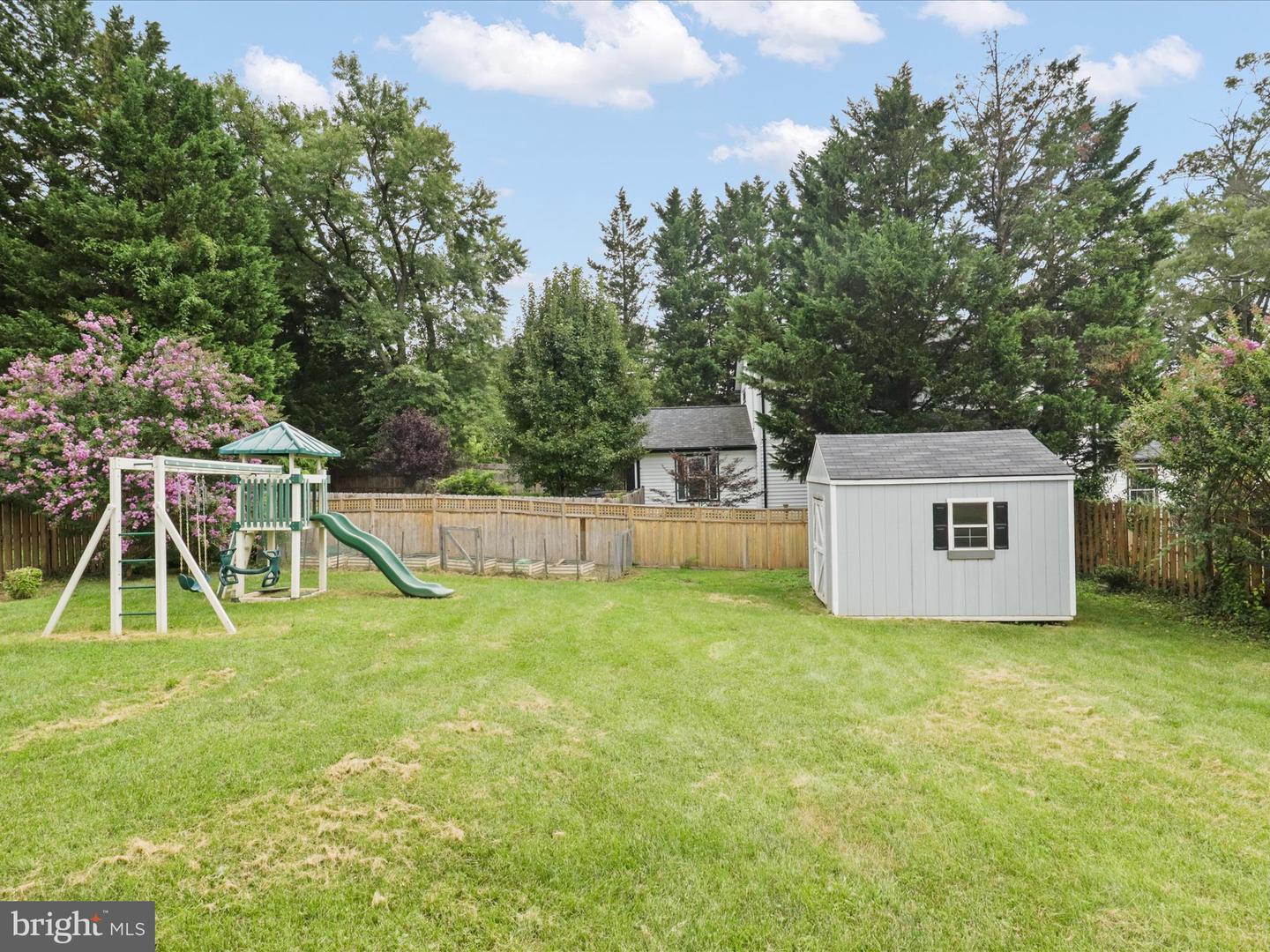 4415 Roberts Ave