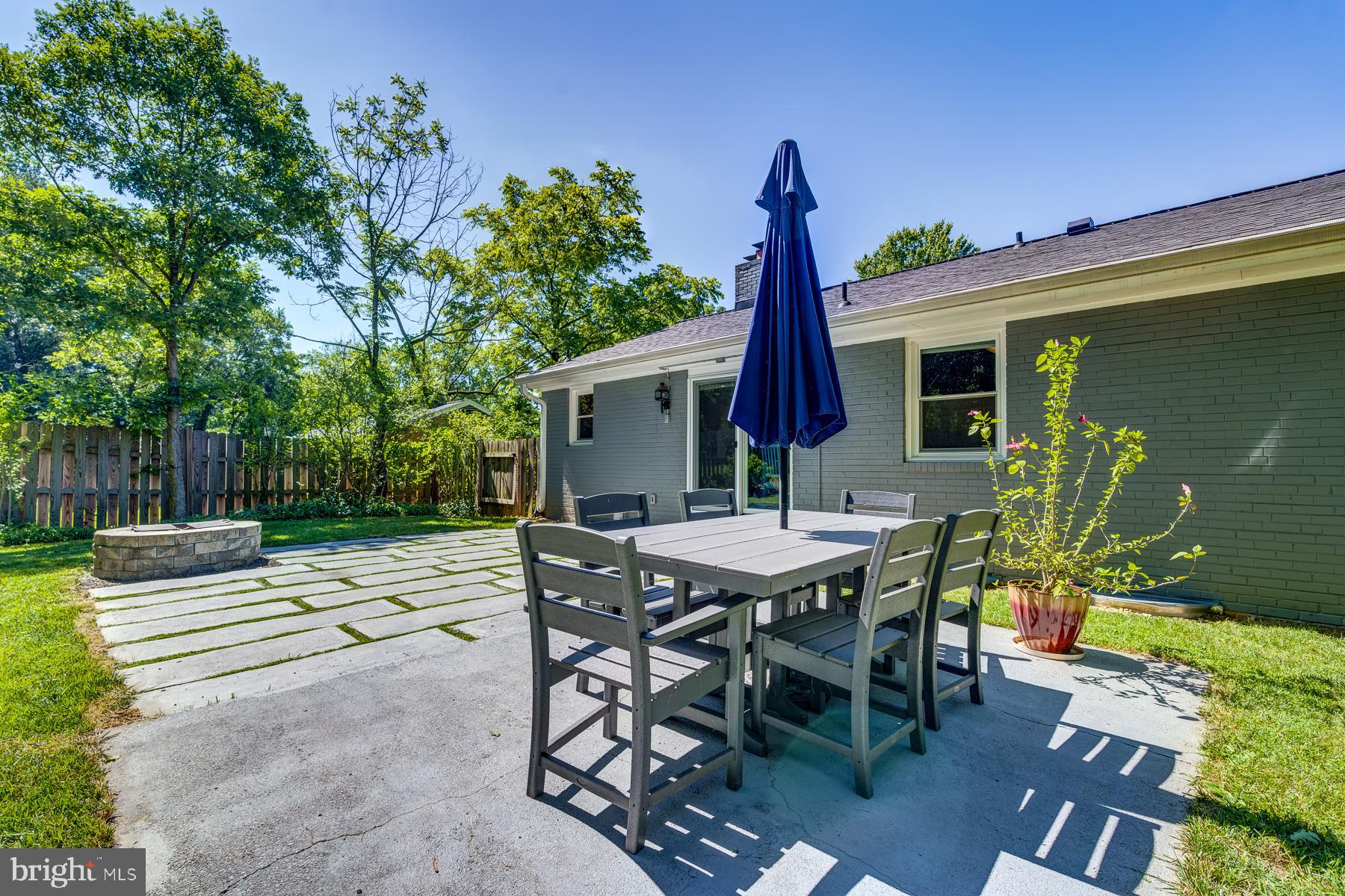 7806 JANSEN DRIVE
