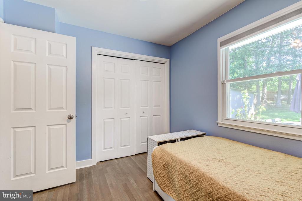 7806 JANSEN DRIVE