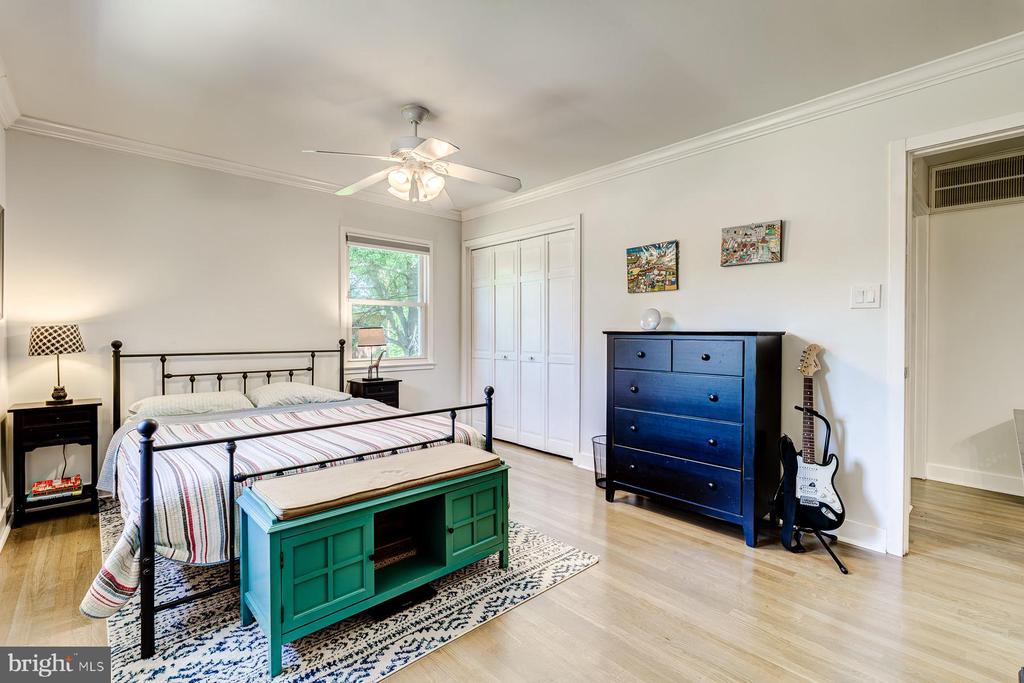 7806 JANSEN DRIVE