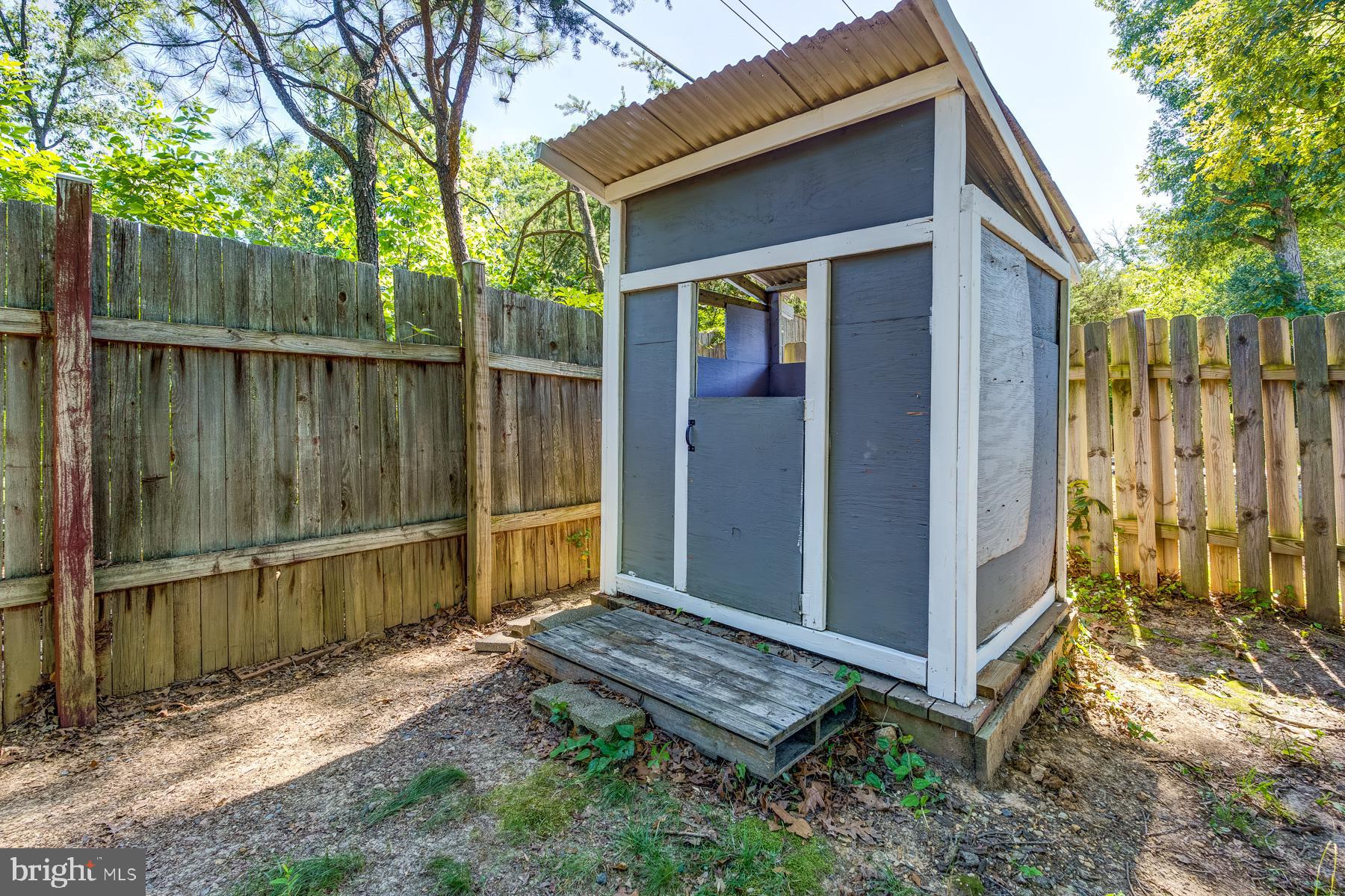 7806 JANSEN DRIVE
